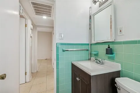 10970 Grove Terrace Seminole FL 33772