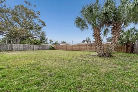 10970 Grove Terrace Seminole FL 33772