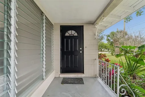 10970 Grove Terrace Seminole FL 33772
