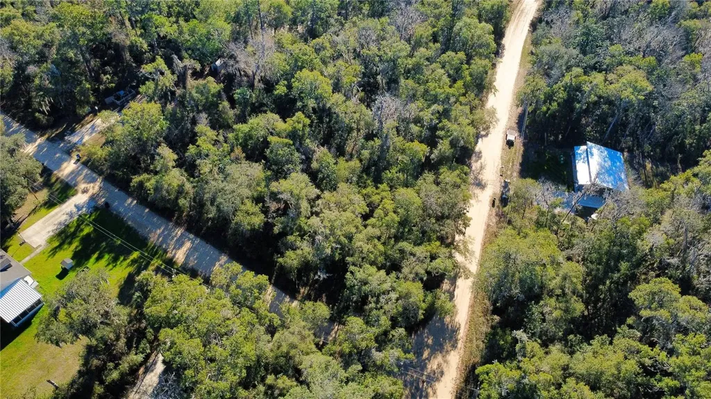 110 Leeward Road Satsuma FL 32189