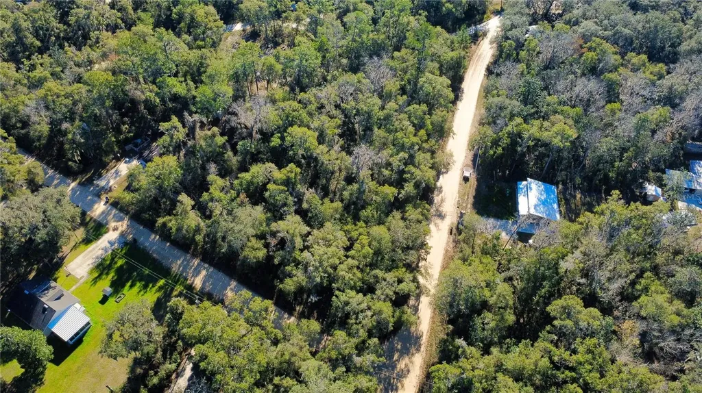 110 Leeward Road Satsuma FL 32189