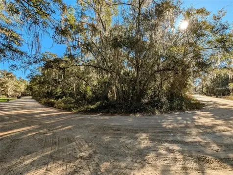 110 Leeward Road Satsuma FL 32189