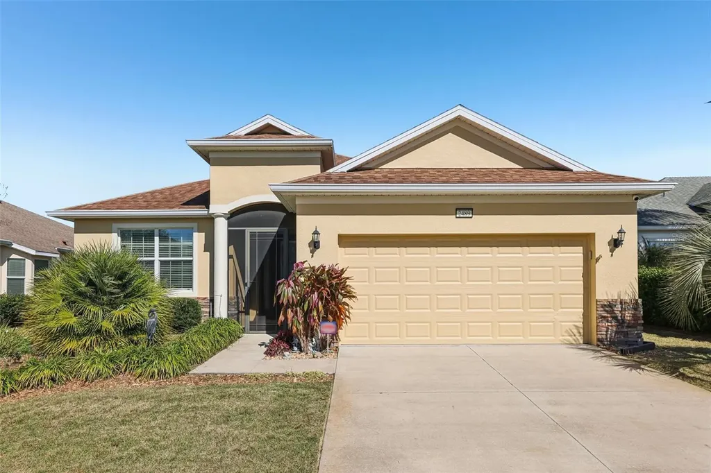2489 Pawtucket Pass Mount Dora FL 32757
