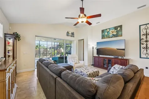 2489 Pawtucket Pass Mount Dora FL 32757