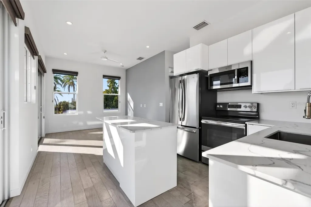 405 Edwards Drive Sarasota FL 34243