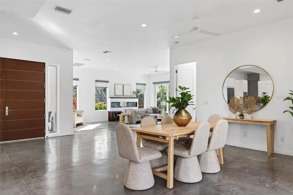 405 Edwards Drive Sarasota FL 34243