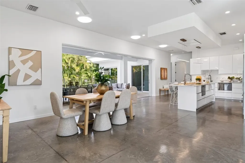405 Edwards Drive Sarasota FL 34243