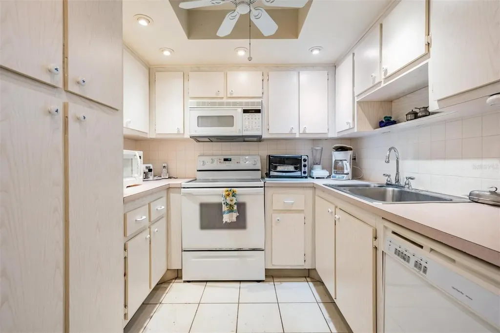 2700 Bayshore Boulevard Dunedin FL 34698