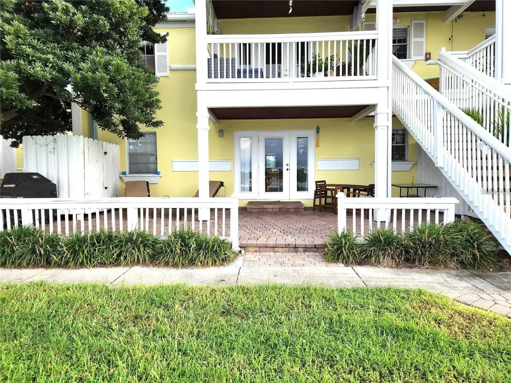 205 Pompano Drive SE St Petersburg FL 33705
