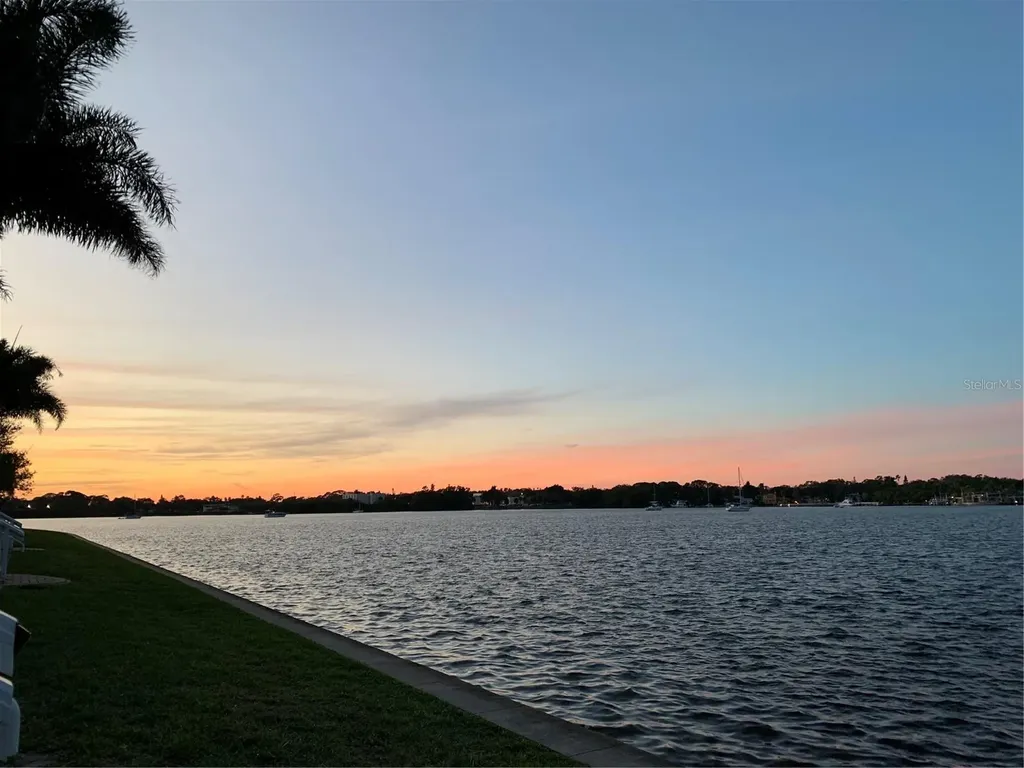 205 Pompano Drive SE St Petersburg FL 33705