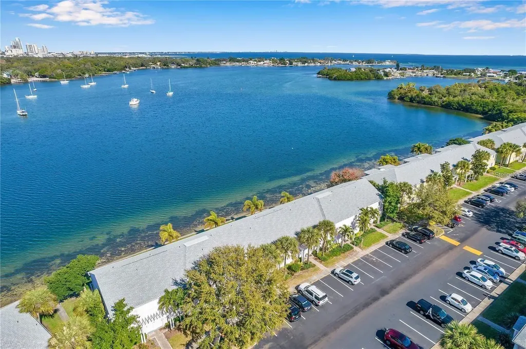 205 Pompano Drive SE St Petersburg FL 33705