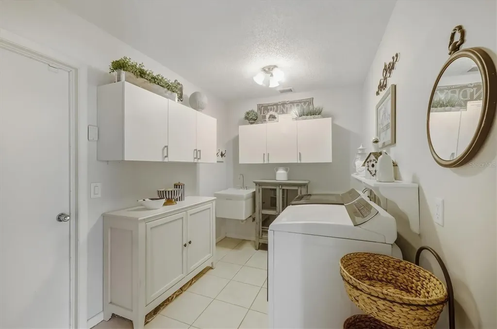 12577 SW Kings Row Lake Suzy FL 34269