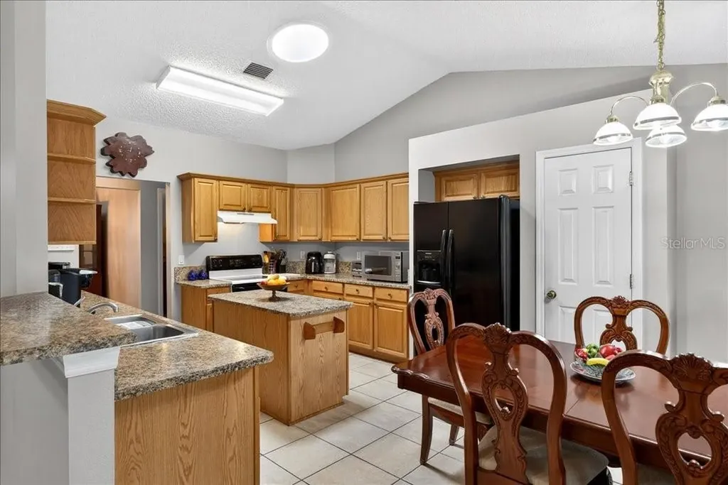 39 Princess Dolores Lane Palm Coast FL 32164