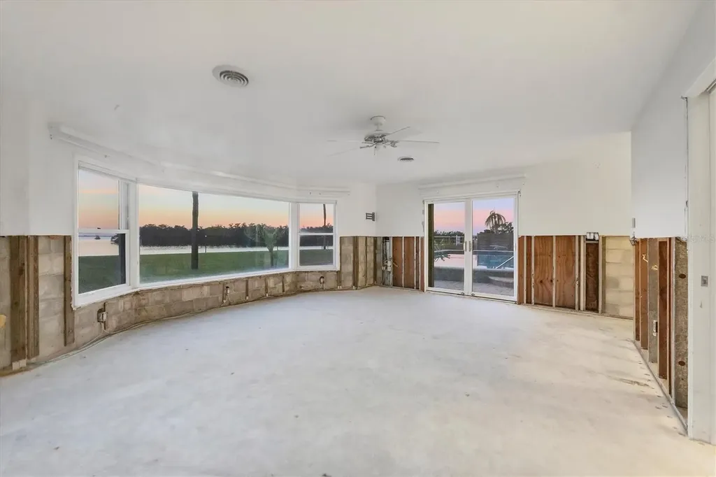 7318 Westmoreland Drive Sarasota FL 34243