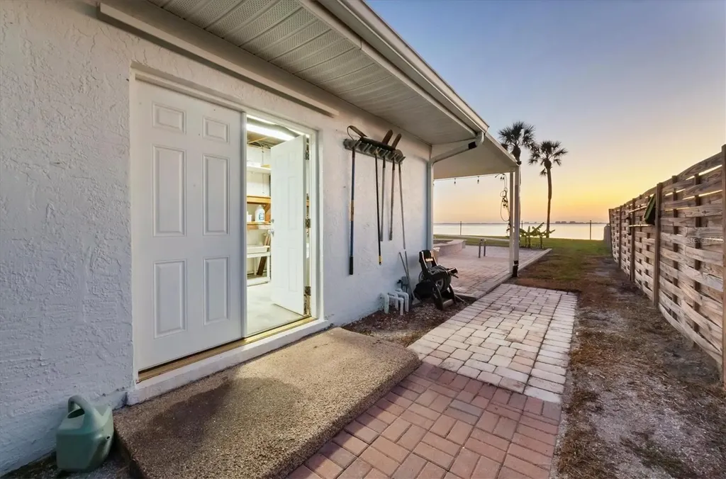 7318 Westmoreland Drive Sarasota FL 34243