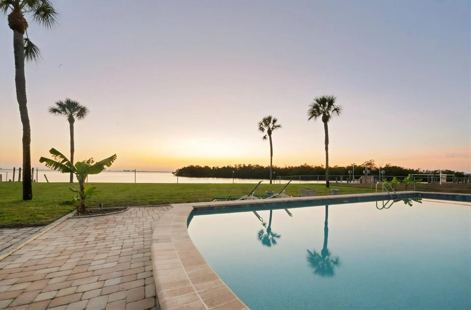 7318 Westmoreland Drive Sarasota FL 34243