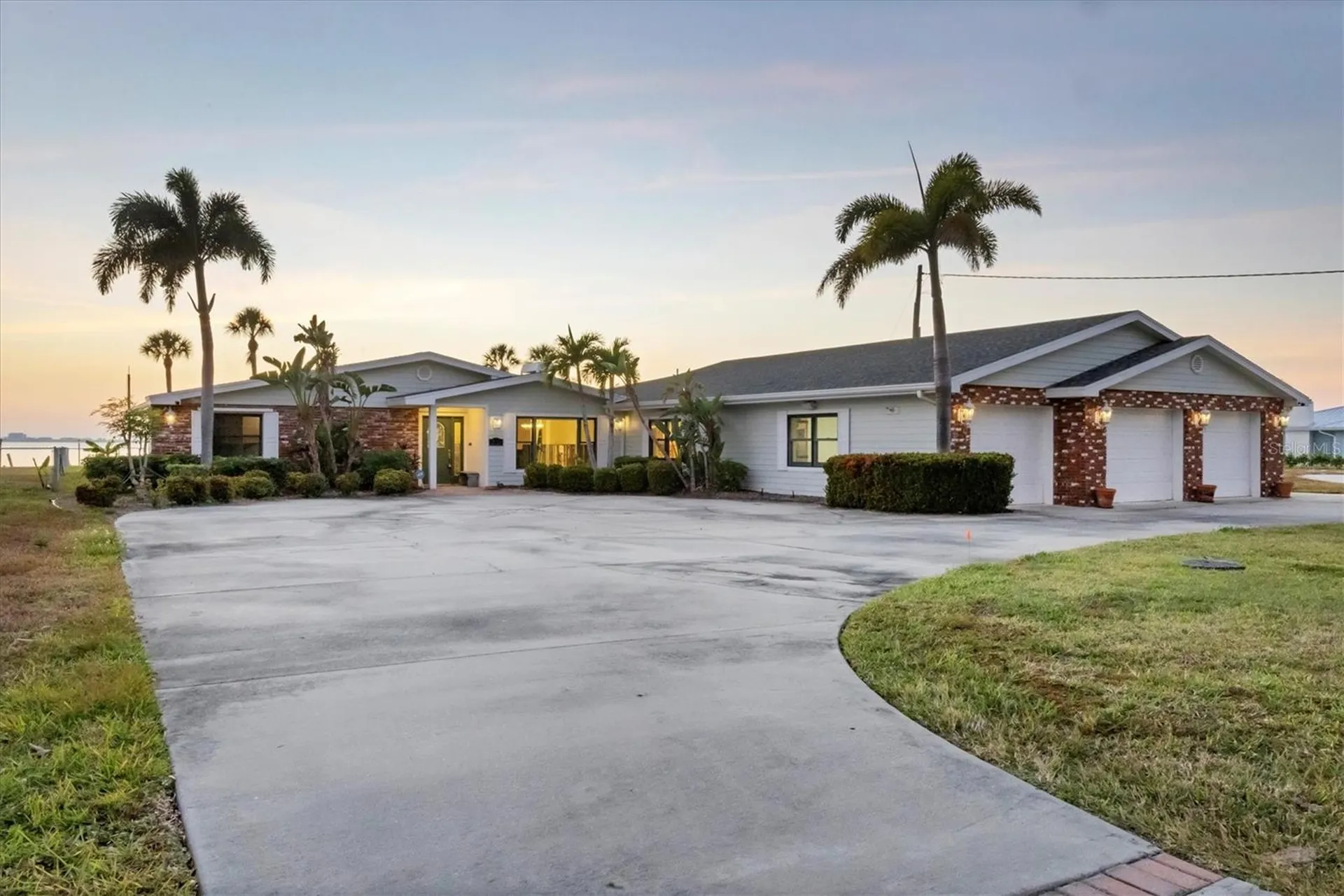 7318 Westmoreland Drive Sarasota FL 34243