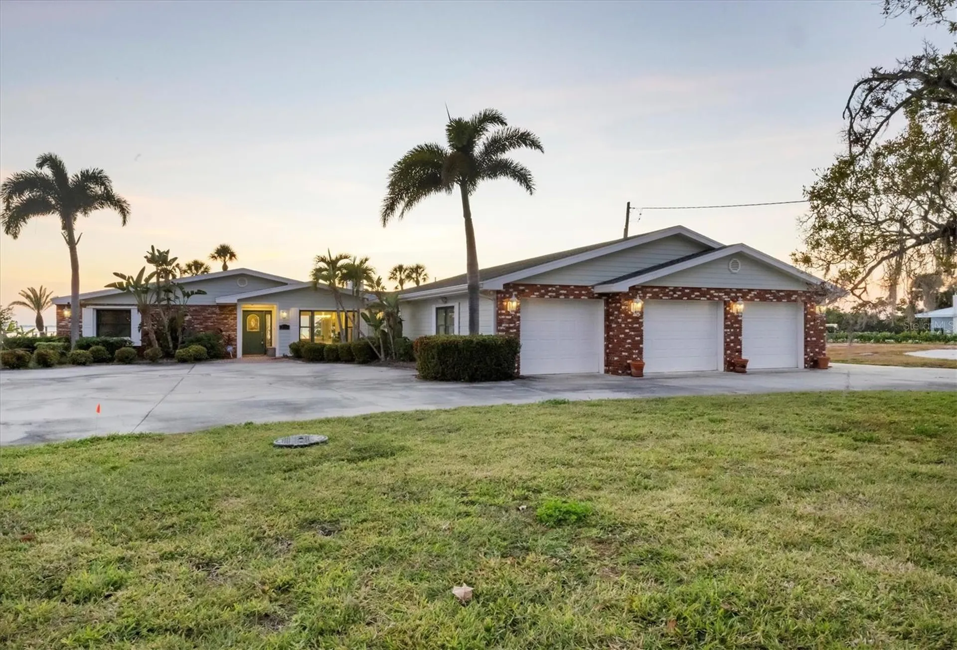 7318 Westmoreland Drive Sarasota FL 34243