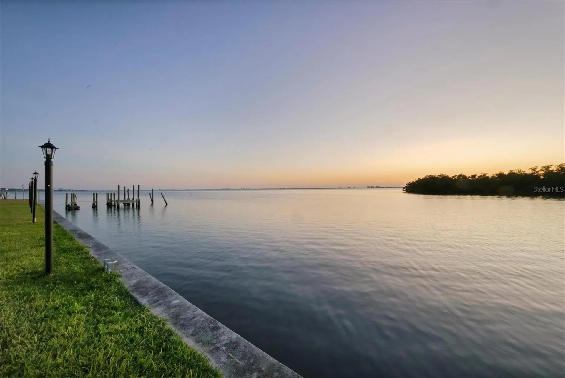 7318 Westmoreland Drive Sarasota FL 34243