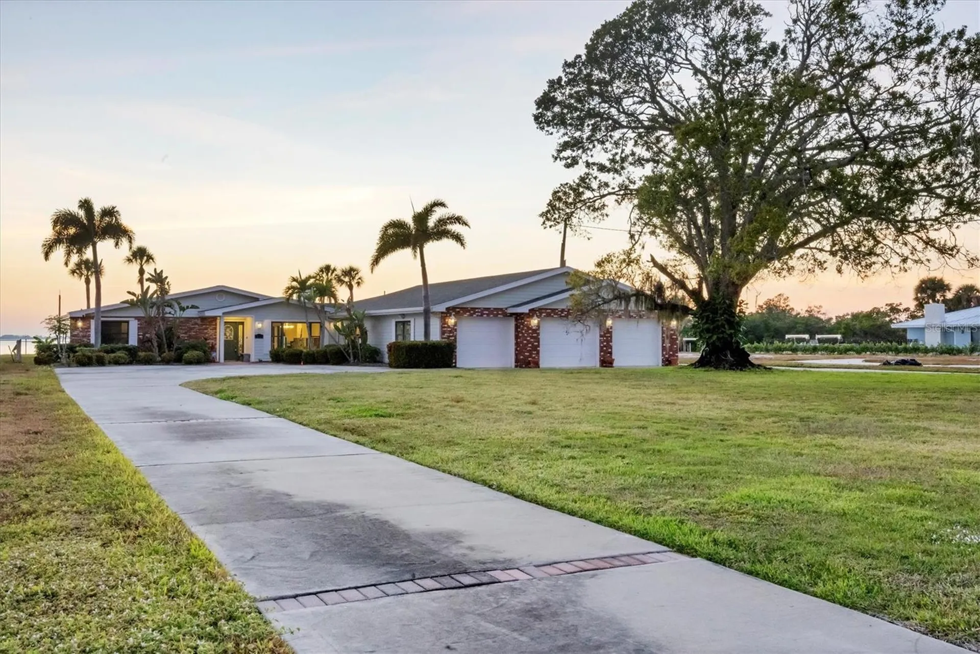 7318 Westmoreland Drive Sarasota FL 34243