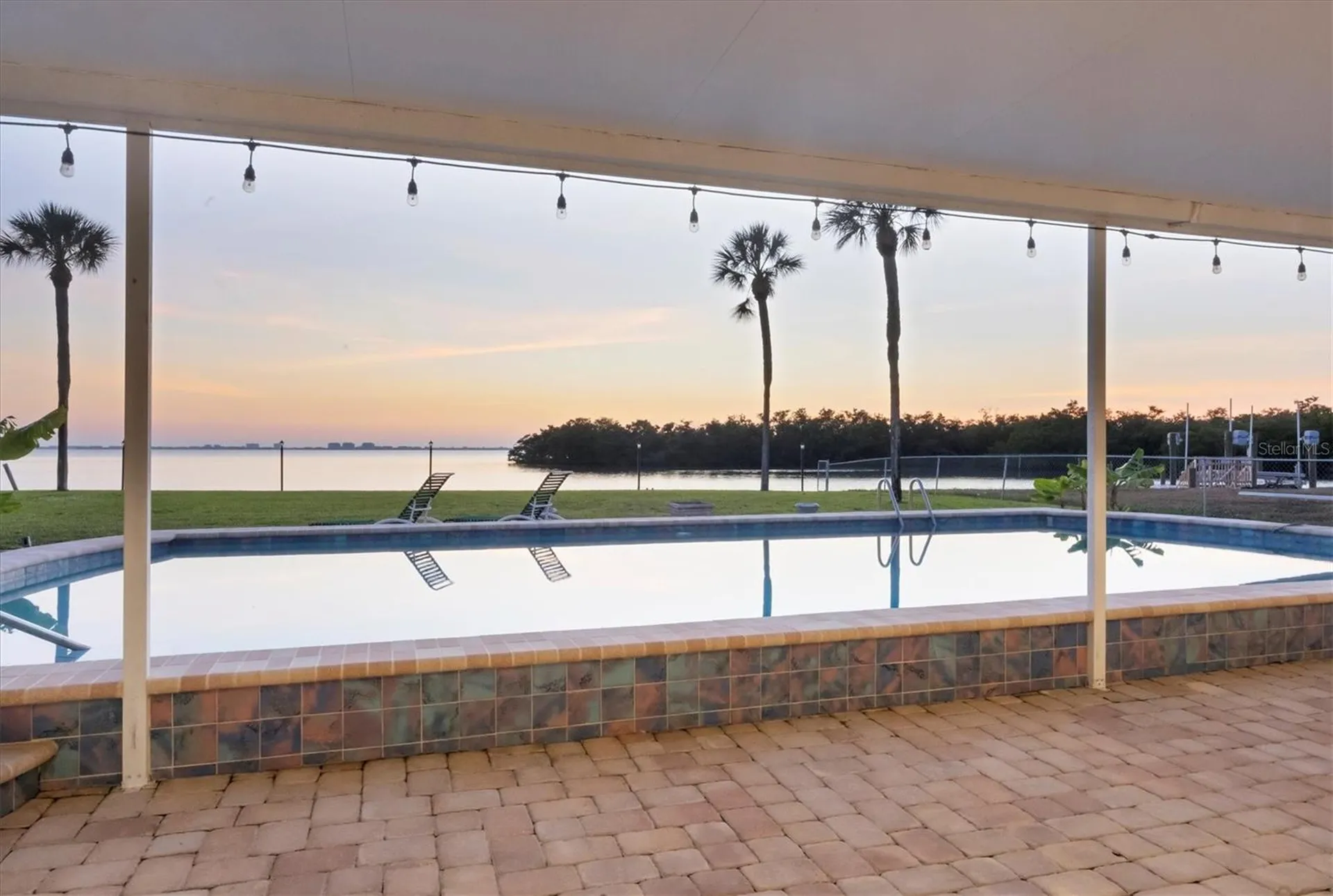 7318 Westmoreland Drive Sarasota FL 34243