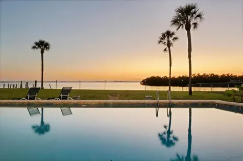 7318 Westmoreland Drive Sarasota FL 34243
