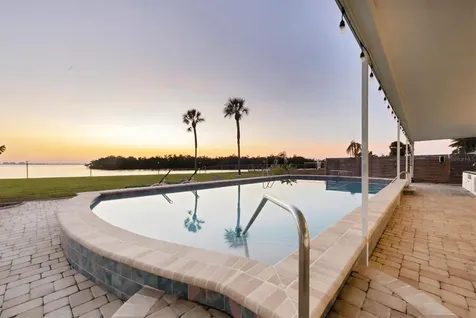 7318 Westmoreland Drive Sarasota FL 34243
