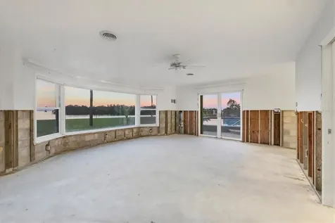 7318 Westmoreland Drive Sarasota FL 34243