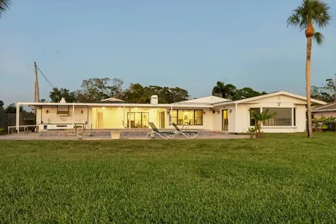 7318 Westmoreland Drive Sarasota FL 34243