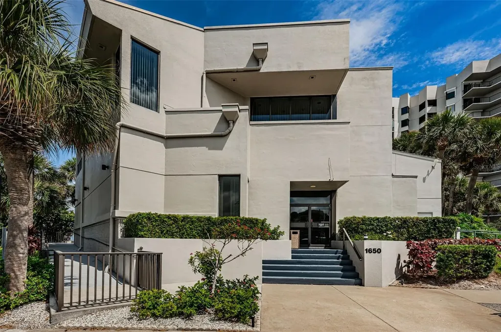 1660 Gulf Boulevard Clearwater Beach FL 33767