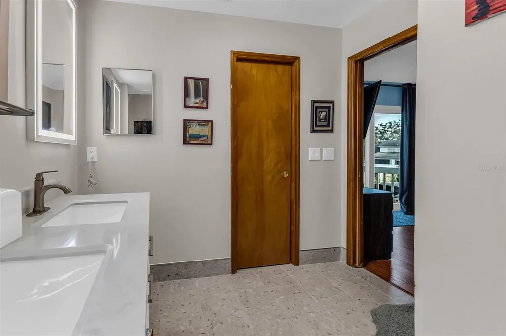 1035 Sirus Trail Sarasota FL 34232
