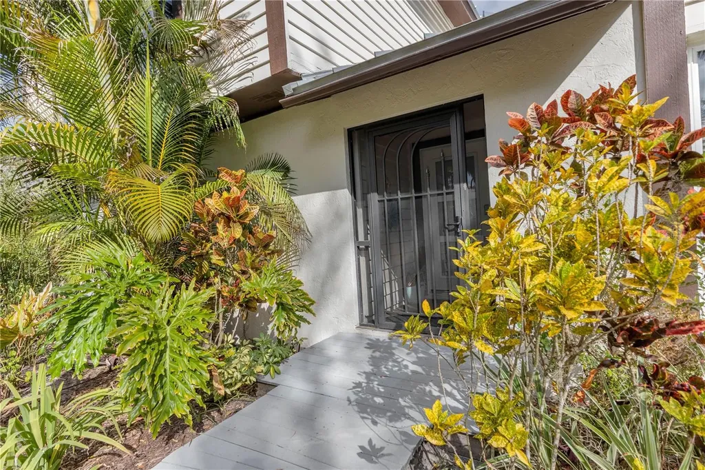 1035 Sirus Trail Sarasota FL 34232