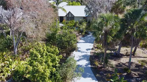 1035 Sirus Trail Sarasota FL 34232