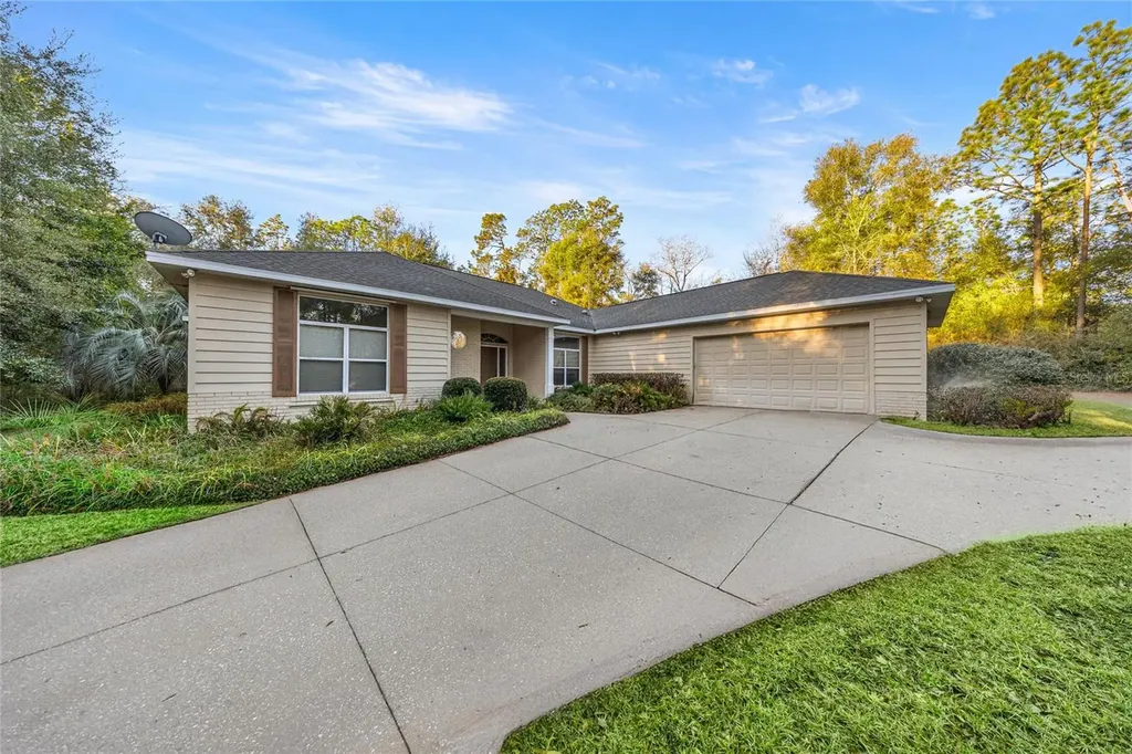 20698 SW 93rd Lane Road Dunnellon FL 34431