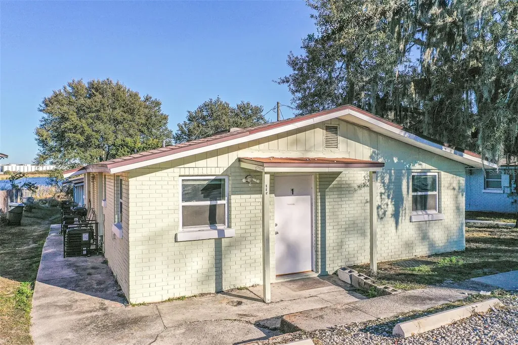 114 E Northside Drive Lake Wales FL 33853