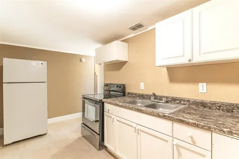114 E Northside Drive Lake Wales FL 33853