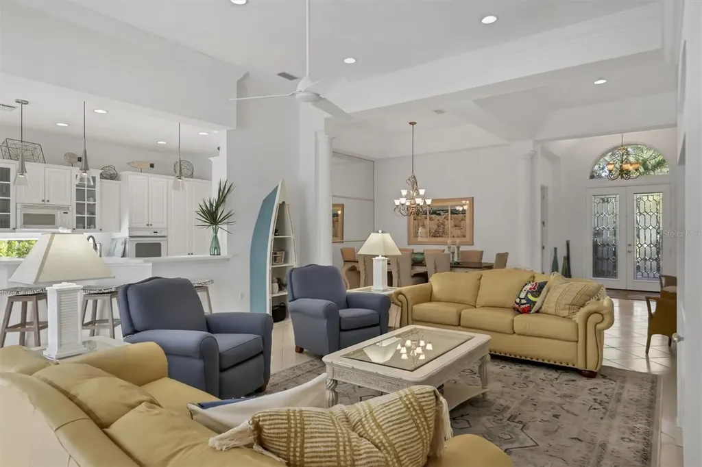 8135 Abingdon Court University Park FL 34201
