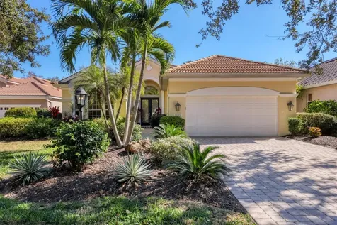 8135 Abingdon Court University Park FL 34201