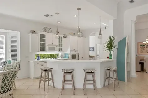 8135 Abingdon Court University Park FL 34201