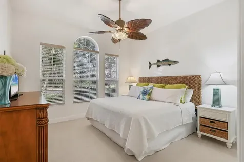 8135 Abingdon Court University Park FL 34201