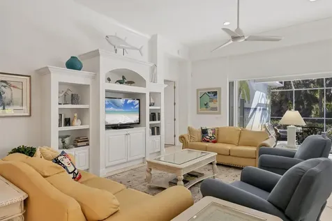 8135 Abingdon Court University Park FL 34201
