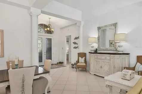 8135 Abingdon Court University Park FL 34201