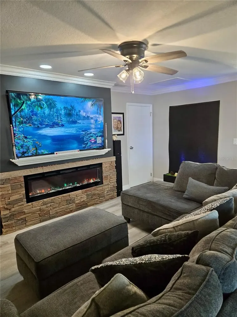 630 Lake Blue Drive Lake Placid FL 33852