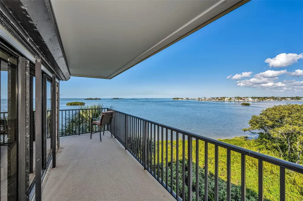 2700 Bayshore Boulevard Dunedin FL 34698