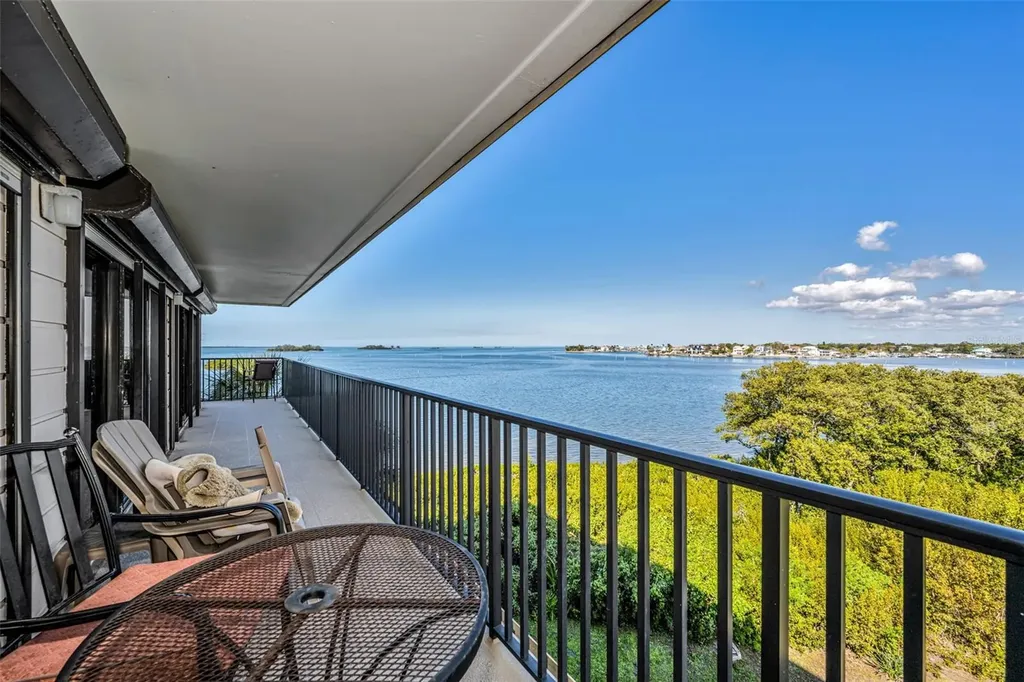 2700 Bayshore Boulevard Dunedin FL 34698