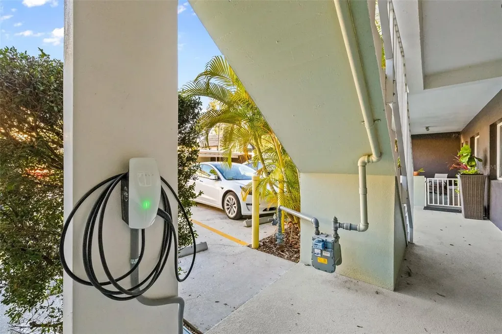 410 12th Avenue NE St Petersburg FL 33701