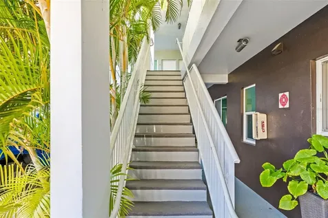 410 12th Avenue NE St Petersburg FL 33701
