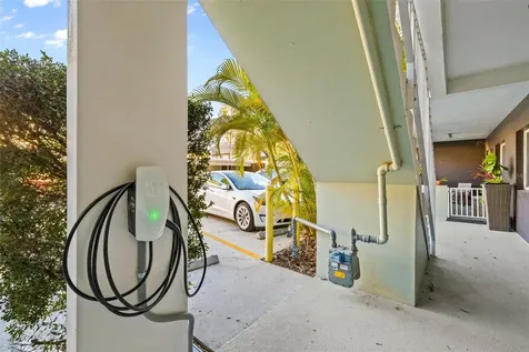 410 12th Avenue NE St Petersburg FL 33701