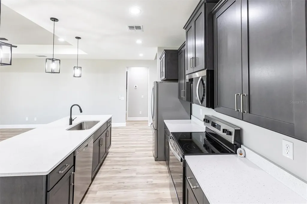 2729 SW 4th Terrace Cape Coral FL 33991