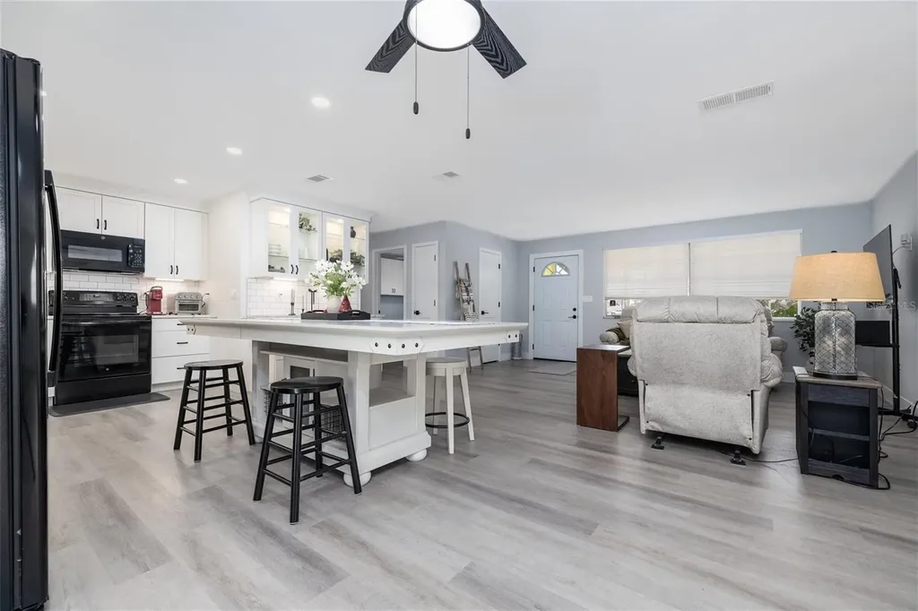 692 Gaslight Drive South Daytona FL 32119